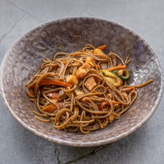 Yakisoba salmone