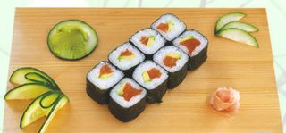 A33. Maki De Salmón Y Aguacate