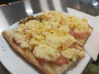 Tomate y huevo revuelto