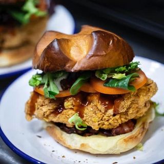 Hamburguesa estilo cajún