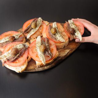 Montaditos de Anchovas e Boquerones - 6 Unidades