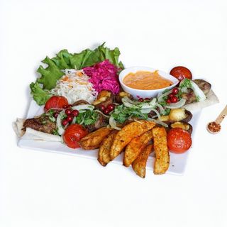 საფირმო ქაბაბი ყველითა და გარნირით