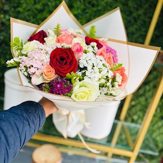 Bouquet de fleurs multicolores 