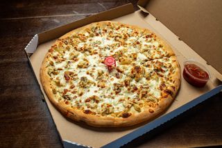 Pizza con pollo Ø 32cm 1+1 GRATIS