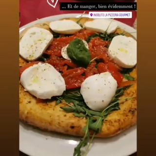 Pizza caprese 