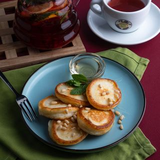 Оладьи с мёдом