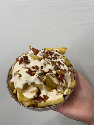 Dippers con pancetta croccante e fonduta ai 4 formaggi