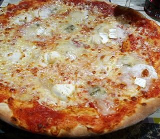 Pizza 4 formaggi (30 cm.)