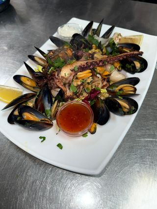 Platou fructe din alte mări (2 persoane)