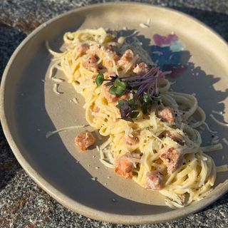 Pasta with salmon