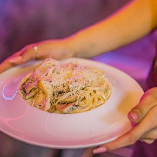 Карбонара з куркою та грибами (350г)