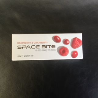 Протеїновий батончик малина-журавлина 