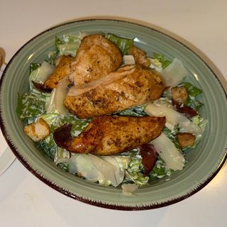 Sałatka a'la cesare 