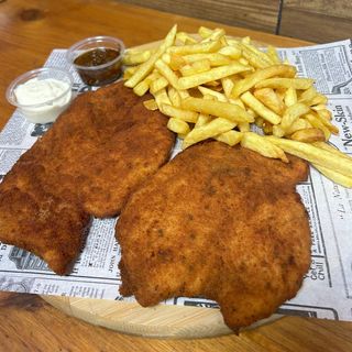 Milanesa pollo + patatas 