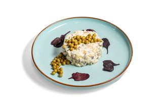 Оливье с говядиной (220г)