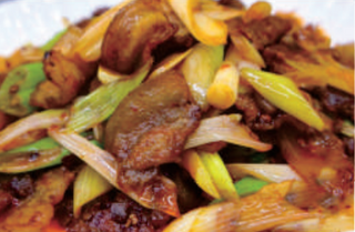 61 Pancetta di maiale con cipollotto