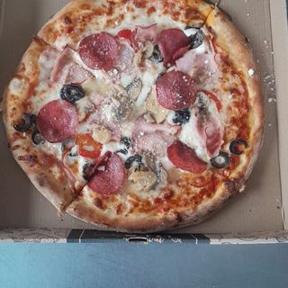 Pizza Capriciosa Ø32cm