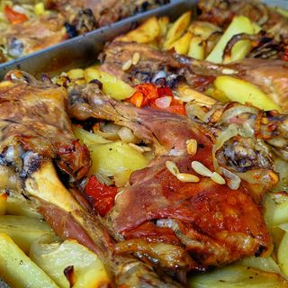 Pierna De Cabrito A La Murciana