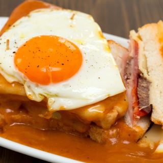 Francesinha Fumada