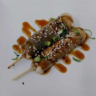 Kushiyaki ternera y queso (2 pzas.)