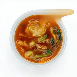 7. Wonton con brodo di carne di maiale piccante - 8 pezzi