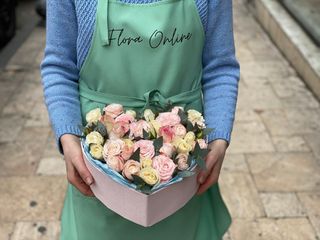 გულის ფორმის ვარდების ყუთი