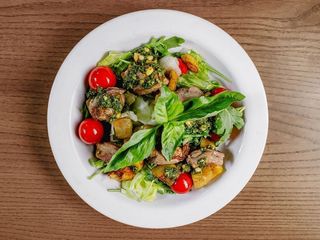 Теплий салат з телятиною (310g)