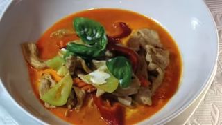 Panang sa crvenim curry umakom i rižom