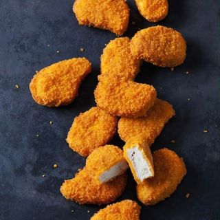 ქათმის ნაგეცი ყველით 10ც