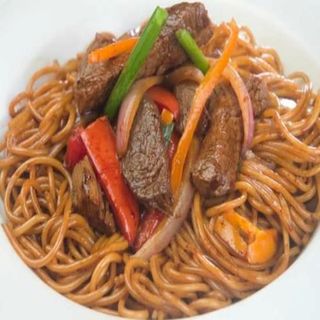 Tallarín Saltado De Ternera