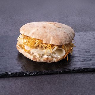 Sandviș Puccia Formaggi  & Tartufo