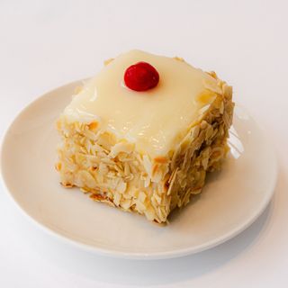 Молочная девочка