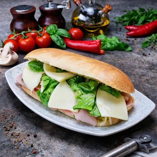 Panino cu prosciutto cotto si mozzarella