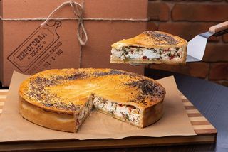 Сільський пиріг з бринзою, сиром (1200г)