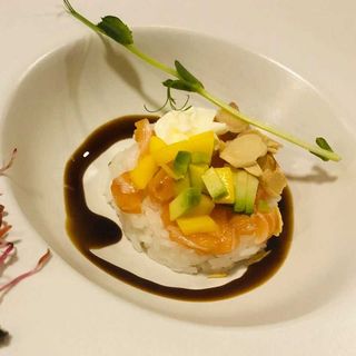 111.Chirashi sake - 1 pezzo