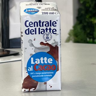 Latte al cioccolato freddo
