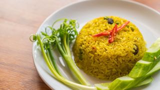 OREZ CU CIUPERCI SI CURRY