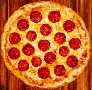 Combo Pepperoni + Agua