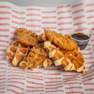 Pollo Frito Y Gofres: Pollo Frito Con 2 Gofres, Servido