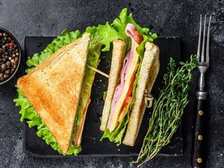 1. Сендвіч з лососем XL (290g)