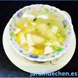 sopa de tofu