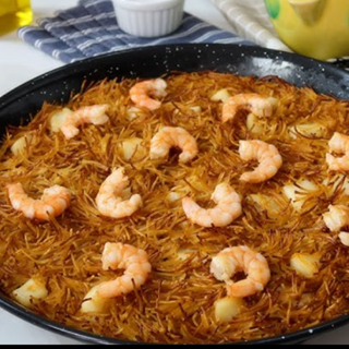 Fideuá De Rape, Gambas Y Almejas