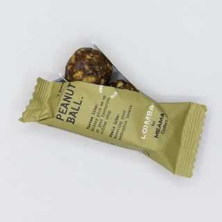 მიწისთხილის ბურთი