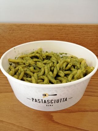 Strozzapreti al pesto