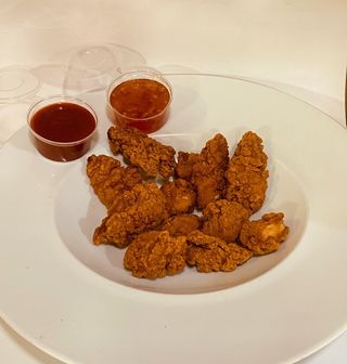 (NUEVO) Crunchy de pollo con salsa dulce o salsa picante