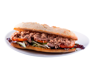 Atún Con Lechuga Y Tomate