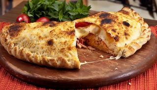 Pizza Calzone De Barco