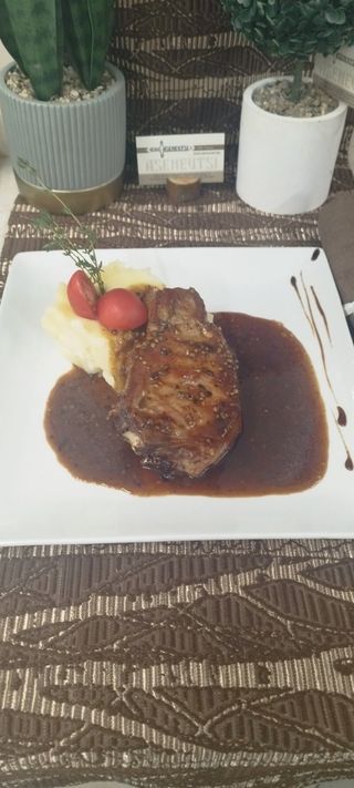 Телешки стек с провансалски билки