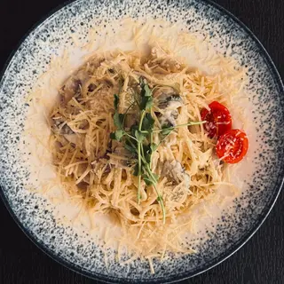 Паста з куркою і печерицями (370г)
