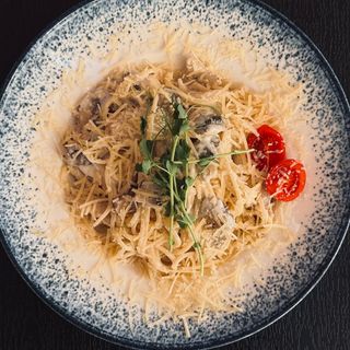 Паста з куркою і печерицями (370г)